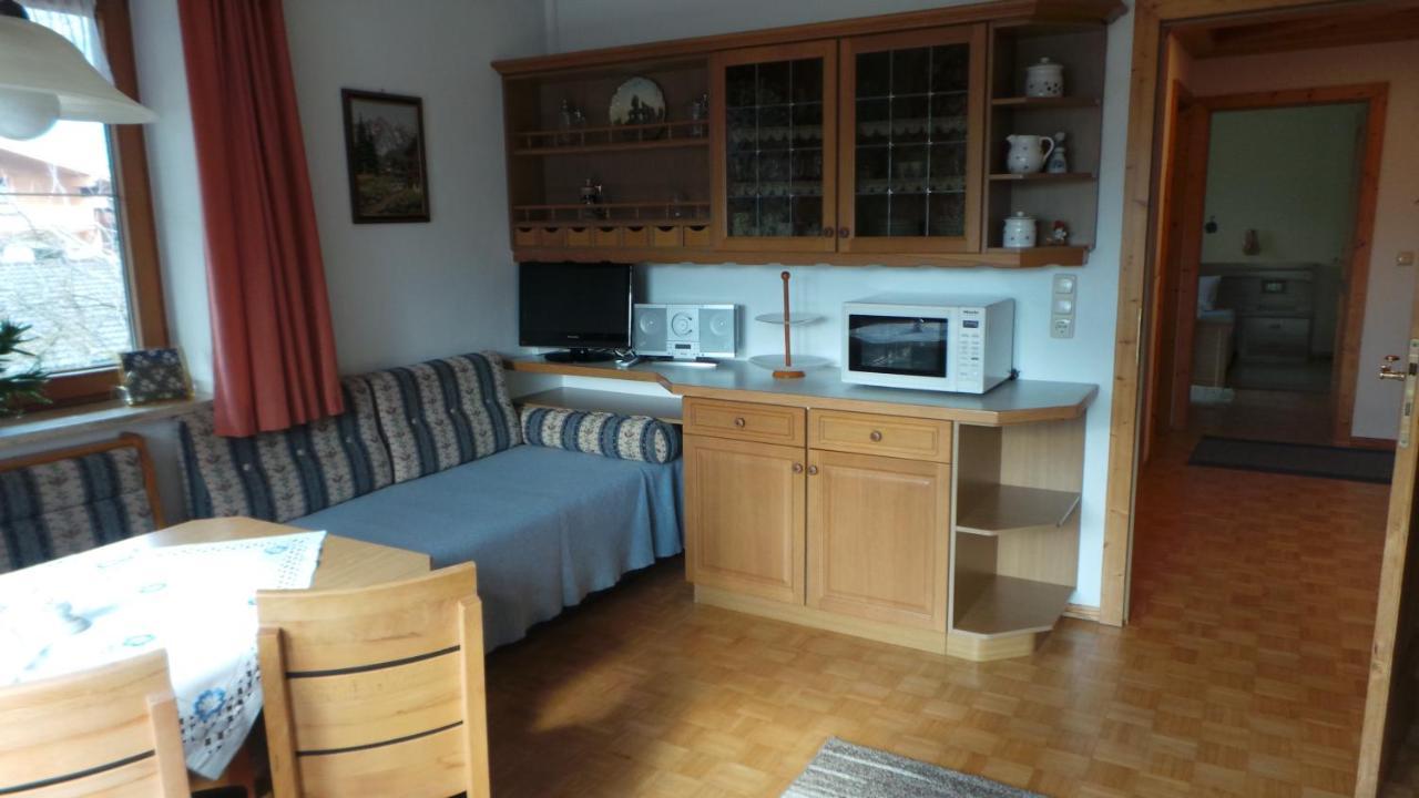 Sonnenappartement Mayrhofen Zimmer foto