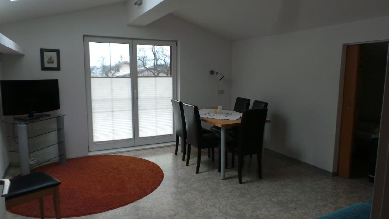 Sonnenappartement Mayrhofen Zimmer foto